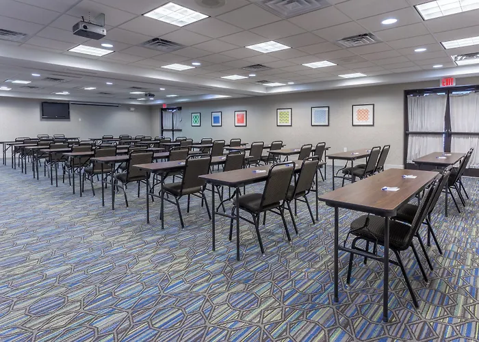 Holiday Inn Express Indianapolis - Southeast By Ihg