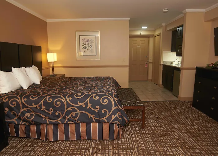 New World Inn