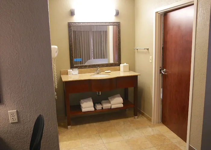 Hampton Inn & Suites Mccomb