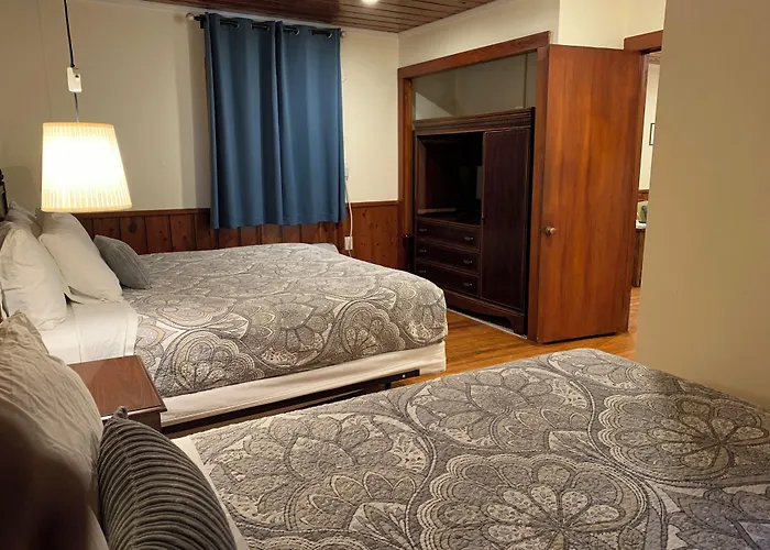 Cape Pines Motel