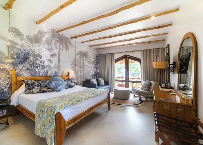 Bluebay Beach Resort&Spa