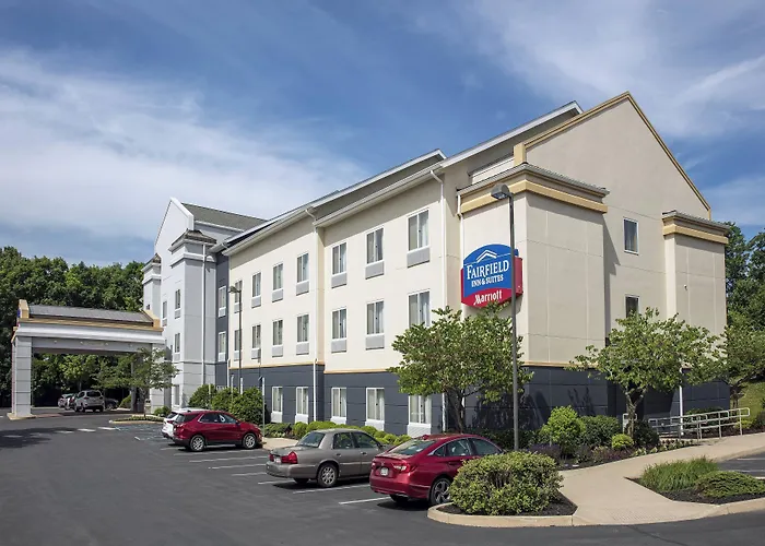 Fairfield Inn & Suites By Marriott State College