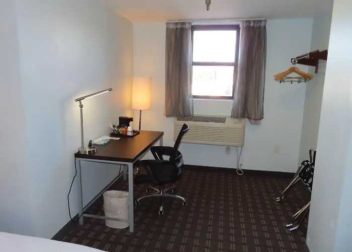 St Charles Hotel Downtown Hudson