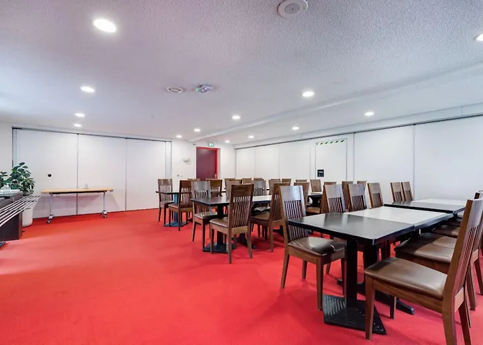 Brit Hotel Confort Rouen Nord - Eden