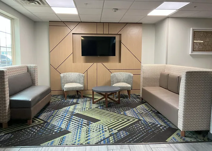 Holiday Inn Express Hotel And Suites Ada By Ihg