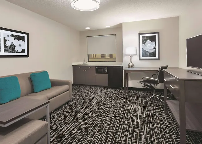 La Quinta Inn & Suites By Wyndham Covington