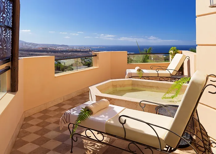 Royal Garden Villas, Luxury Hotel