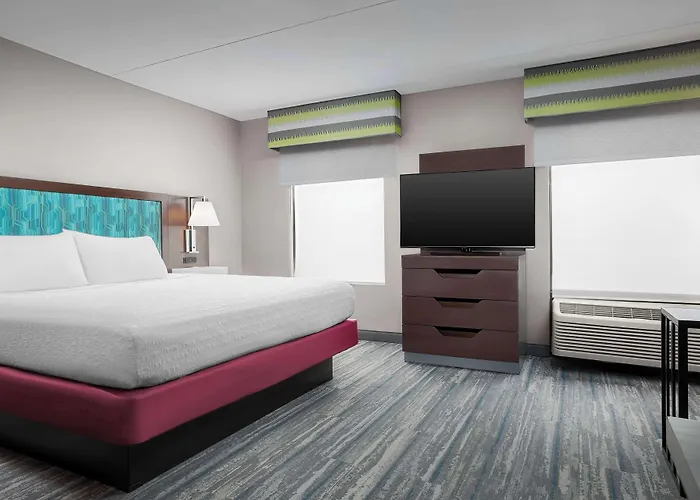Hampton Inn & Suites Atlanta-Six Flags