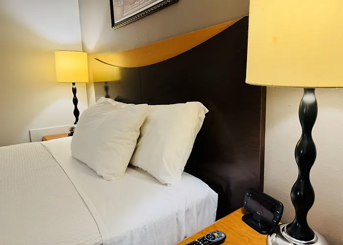 Travel Inn Watertown