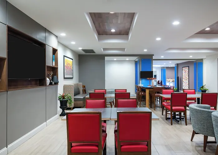 Holiday Inn Express & Suites Florence I-95 & I-20 Civic Ctr By Ihg