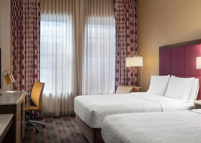 Hampton Inn Majestic Chicago Theatre District