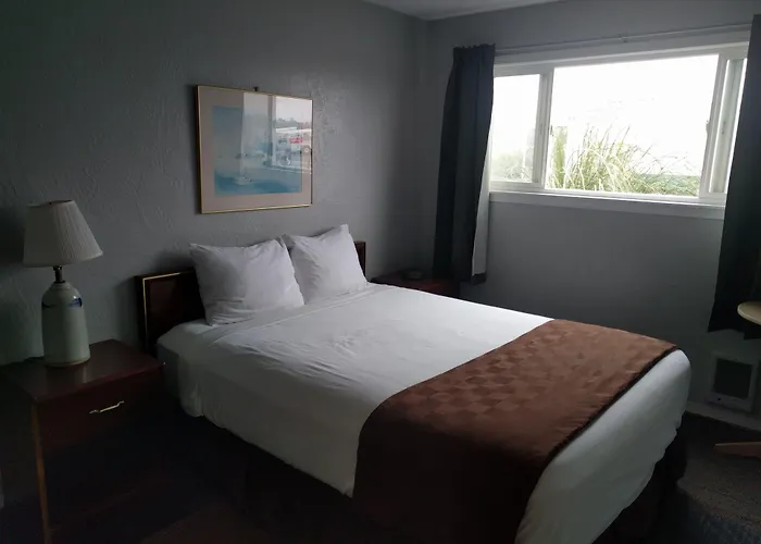 Ocean Shores Inn & Suites