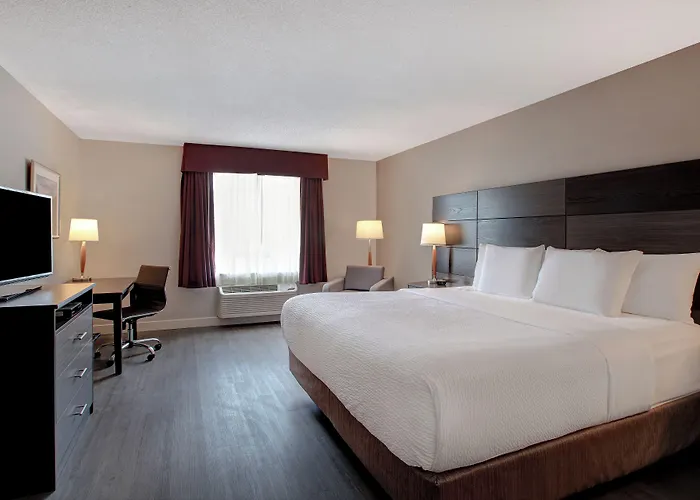 Days Inn & Suites By Wyndham Collingwood