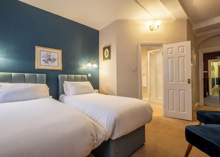 Cirencester Cheap Hotels