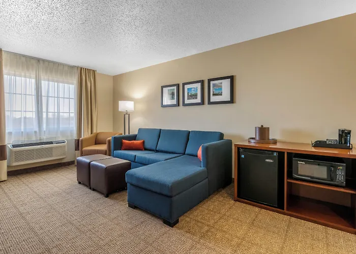 Comfort Suites Cedar Falls Industrial Park