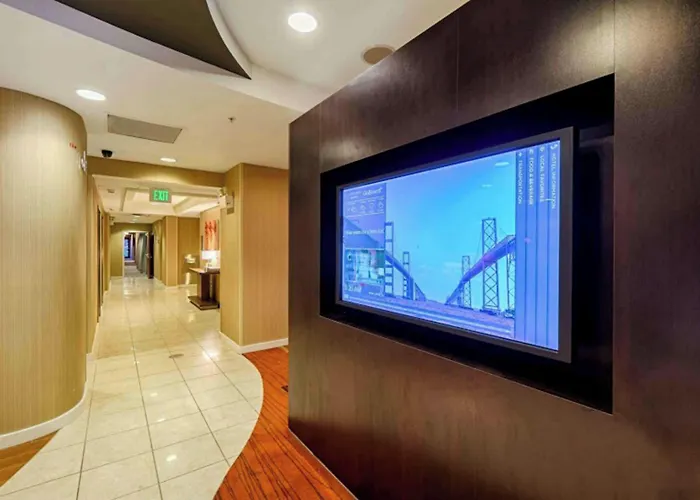 Courtyard By Marriott Salisbury