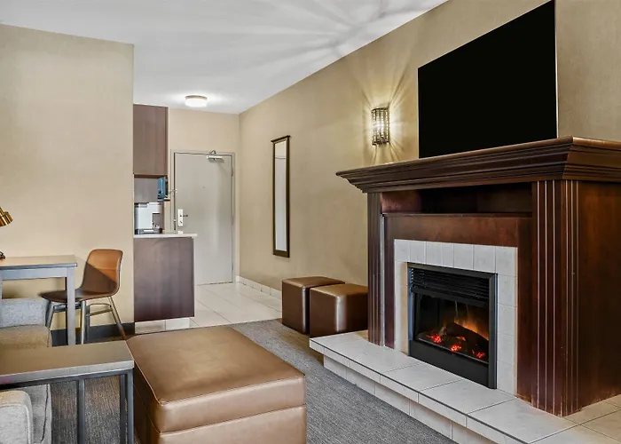 Ramada By Wyndham Drumheller Hotel & Suites