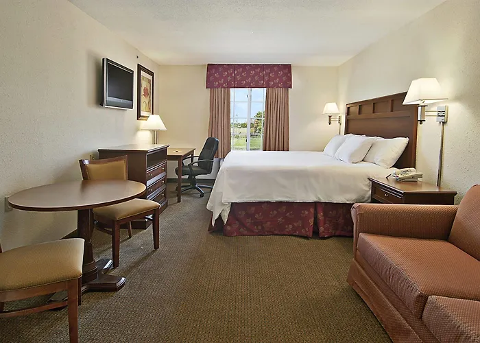 Super 8 By Wyndham Bowling Green North