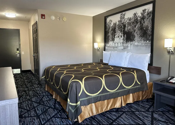 Super 8 By Wyndham Kinder/Coushatta Near Casino