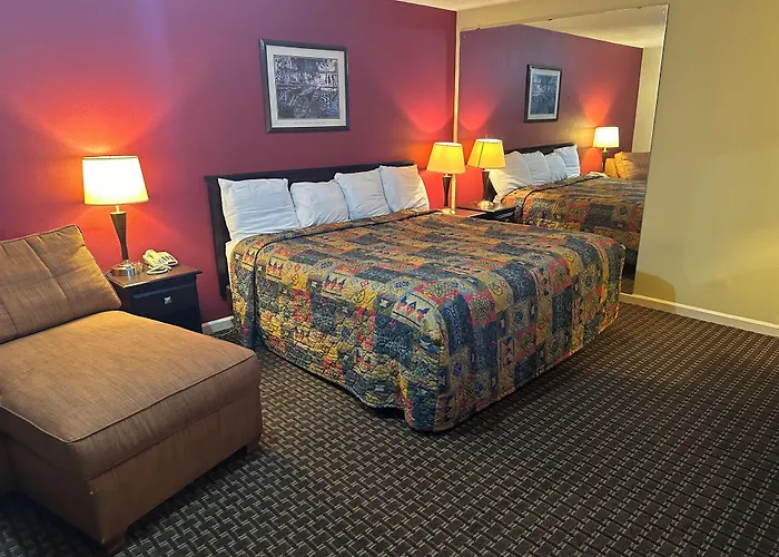 Royal Inn - Anniston
