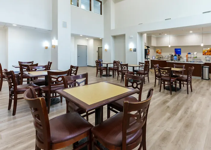 Comfort Suites University Drive