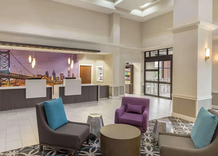 Elkton Hotels