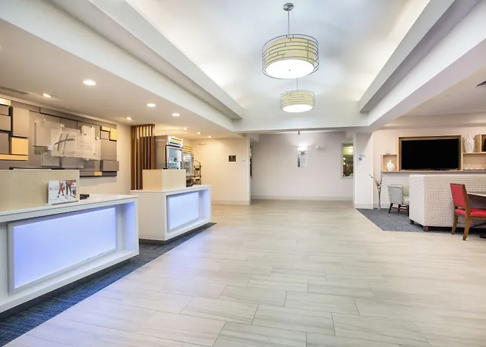 Holiday Inn Express & Suites Ft Collins By Ihg