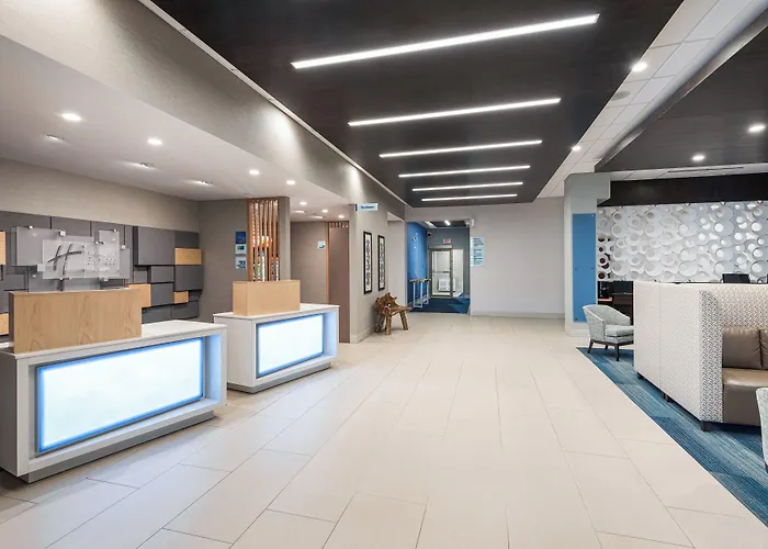 Holiday Inn Express Hotel & Suites Milton By Ihg
