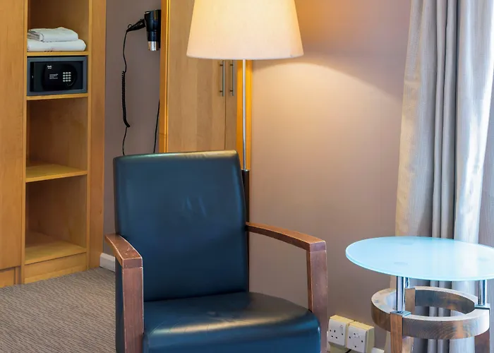 Holiday Inn London Brentford Lock By Ihg