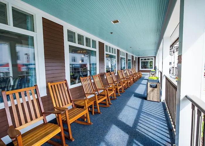 Lake View Hotel