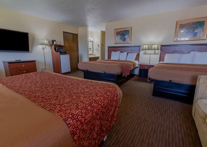 Thunderbird Lodge