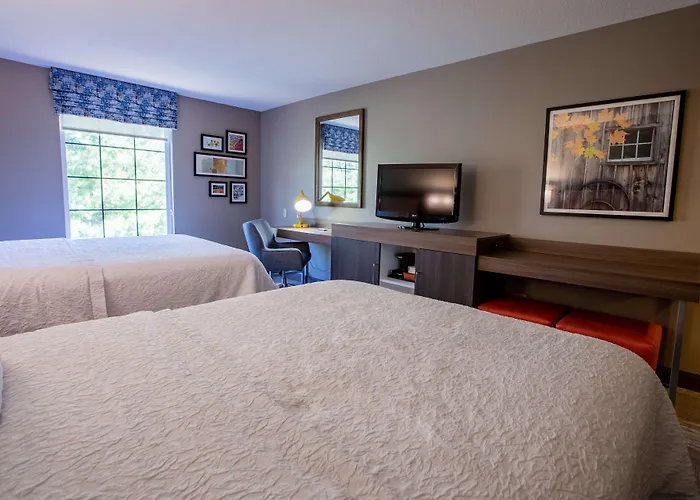 Hampton Inn Hadley-Amherst Area