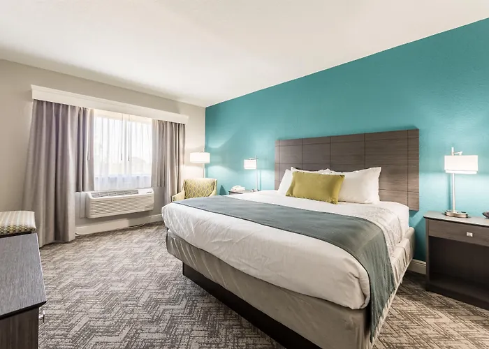 Best Western Plus Sebastian Hotel & Suites