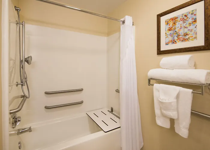 Holiday Inn Express & Suites - Sharon-Hermitage By Ihg