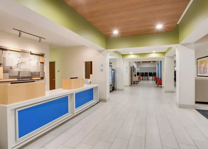 Holiday Inn Express Hotel & Suites Tampa-Fairgrounds-Casino By Ihg