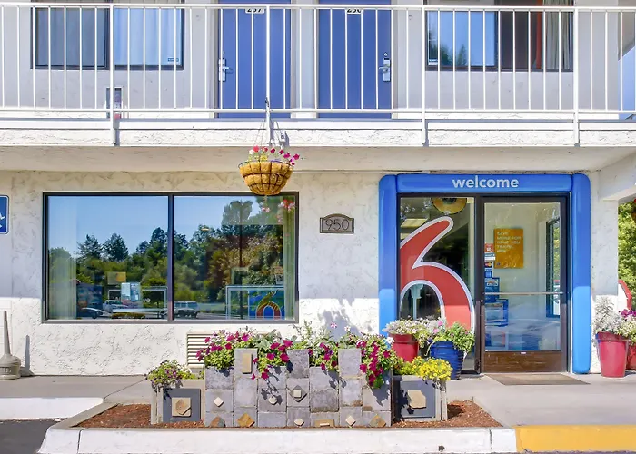 Motel 6-Medford, Or