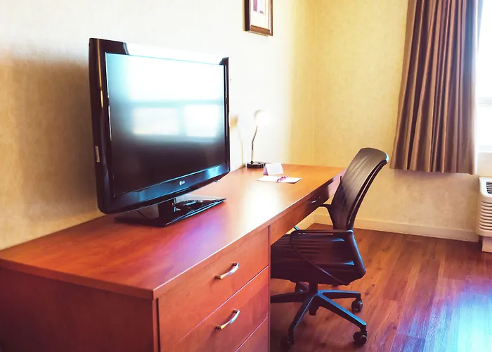 Rosslyn Inn & Suites, Surestay Collection By Best Western