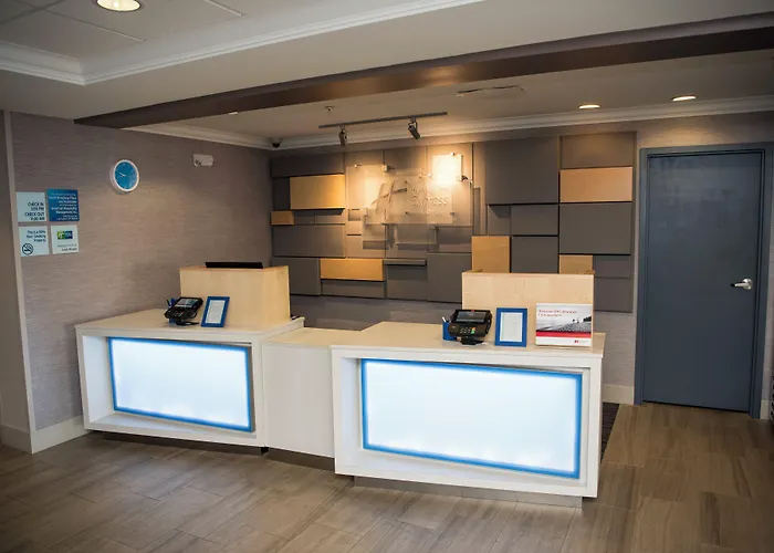 Holiday Inn Express Hotel & Suites Lexington-Downtown University By Ihg