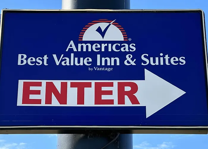 Groves Motels