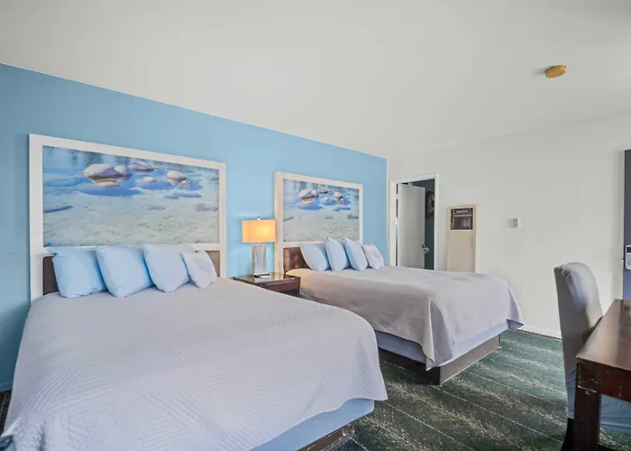 Bluebird Day Inn & Suites
