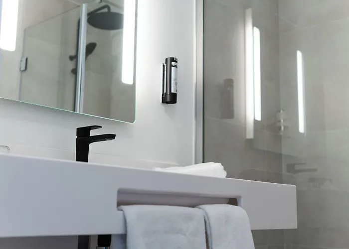 B&B Hotel Mons Gare