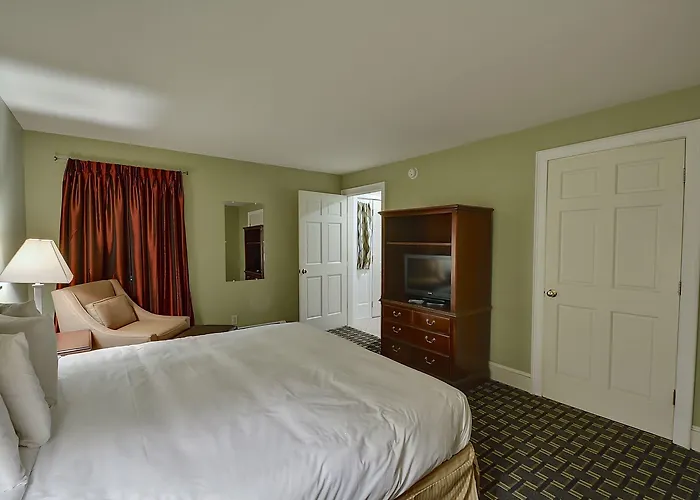 Colonial Motel And Spa