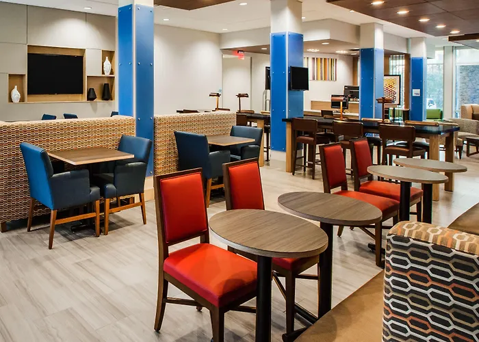 Holiday Inn Express Hotel & Suites Boston - Marlboro By Ihg
