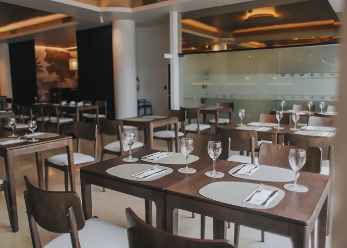 Plaza Real Suites Hotel
