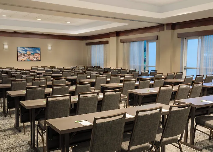 Courtyard By Marriott Fort Lauderdale Airport & Cruise Port