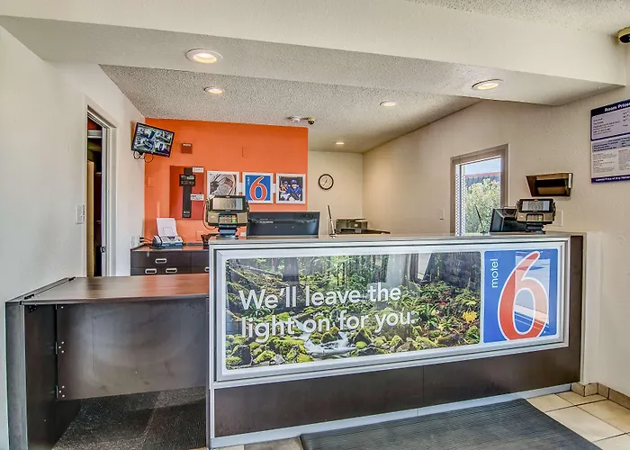Motel 6-Stockton, CA - Charter Way West