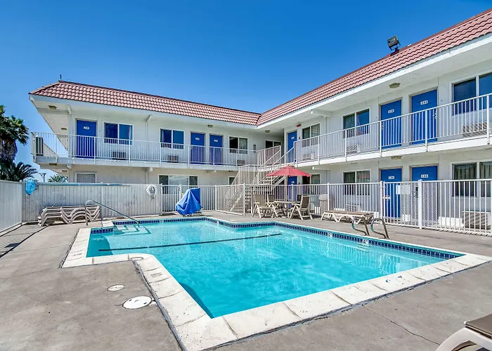 Motel 6-Stockton, CA - Charter Way West