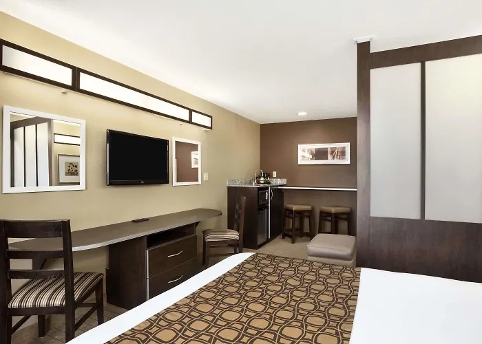 Microtel Inn & Suites By Wyndham Cambridge