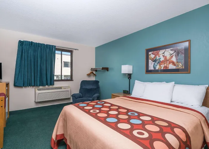 Super 8 By Wyndham Baxter/Brainerd Area