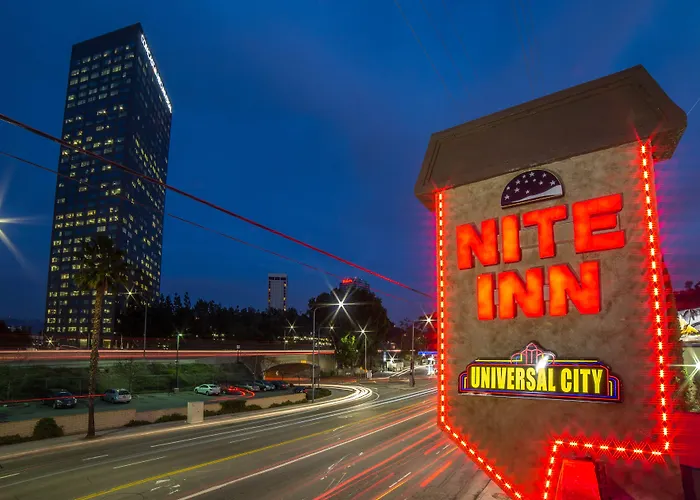 Nite Inn At Universal City - Walking Distance To Universal Studios Hollywood